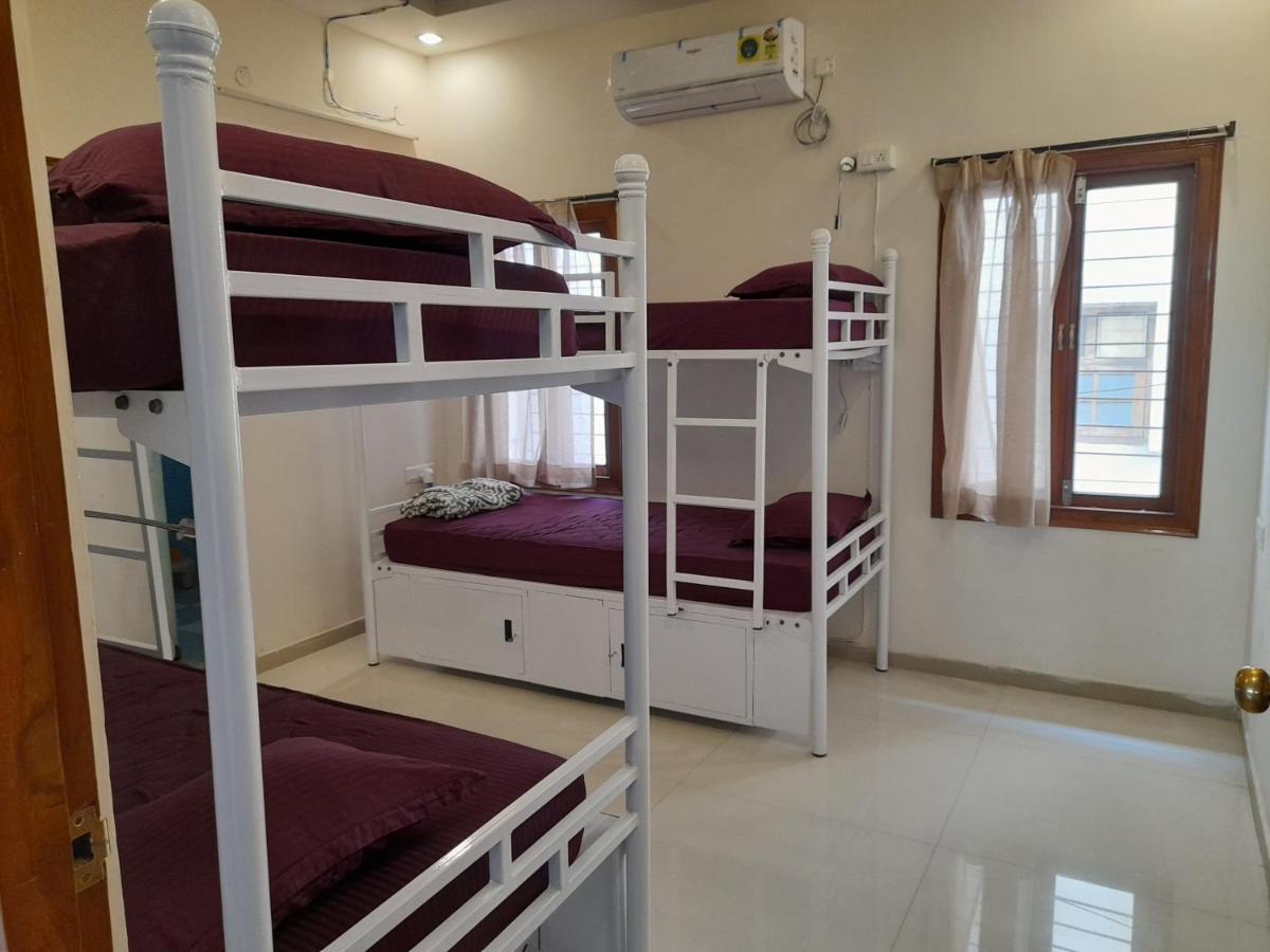 Nomads Nest Vandrerhjem Hyderabad Rom bilde